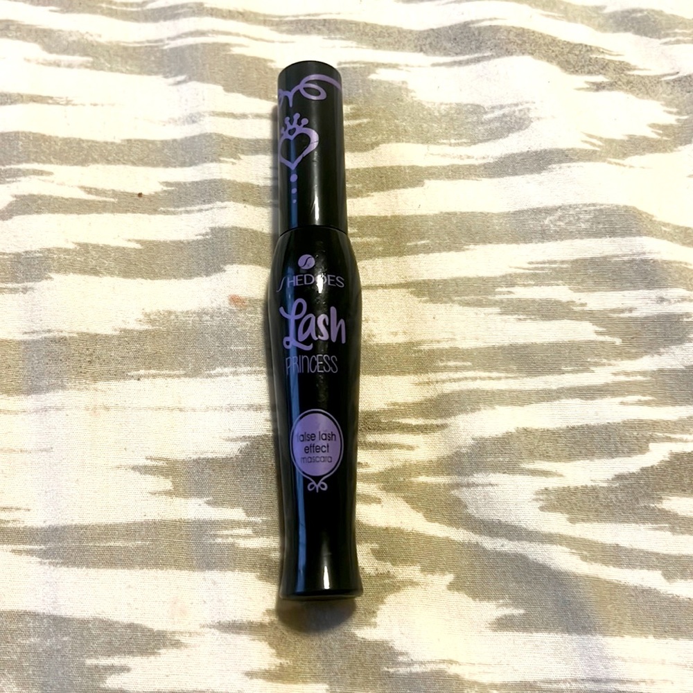 mascara